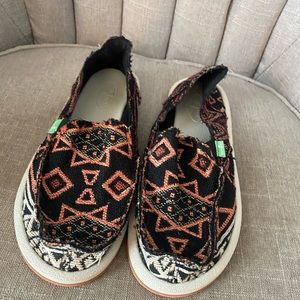 Brand New Women’s Sanuks